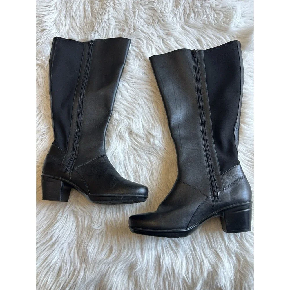 Clarks women size